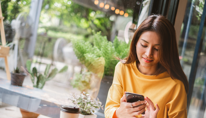 12 Cách Nhấn Tin Với Con Gái Không Chán Tự Tin Hơn