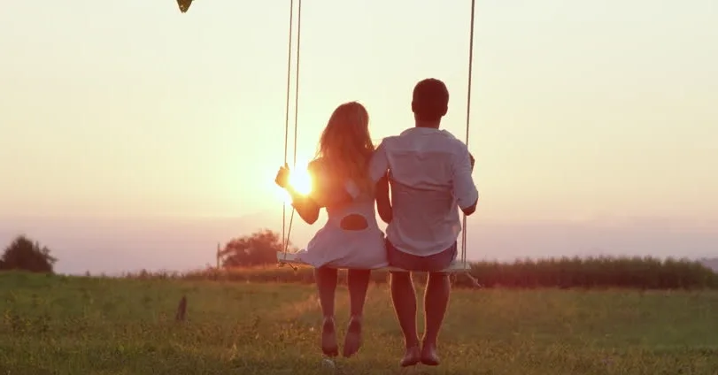 12 Điều Mà Con Gái Sẽ Nhớ Bạn Da Diết