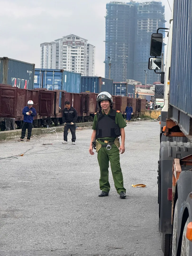 Nguyễn Văn Hoàng 32 tuổi Độc thân Khu vực Hà Nội