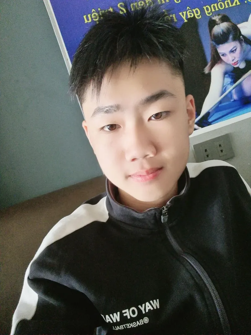 Nguyễn Hữu Vũ 18 tuổi Độc thân Khu vực Hà Nam