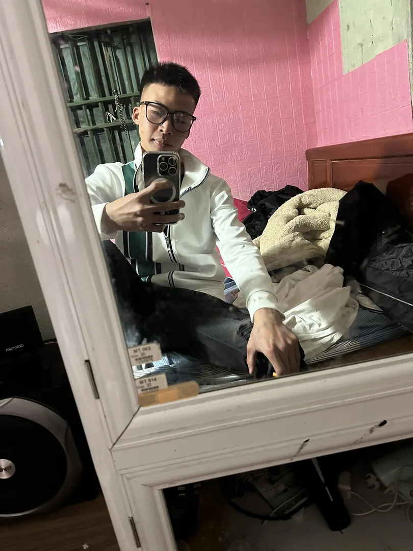 Nguyễn Xuân vũ 22 tuổi Độc thân Khu vực Hà Nội