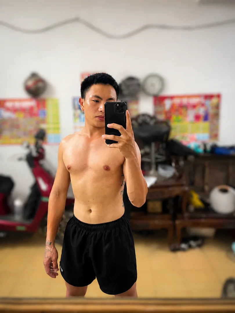 Vũ Tiến Đạt 23 tuổi Độc thân Khu vực Hà Nội