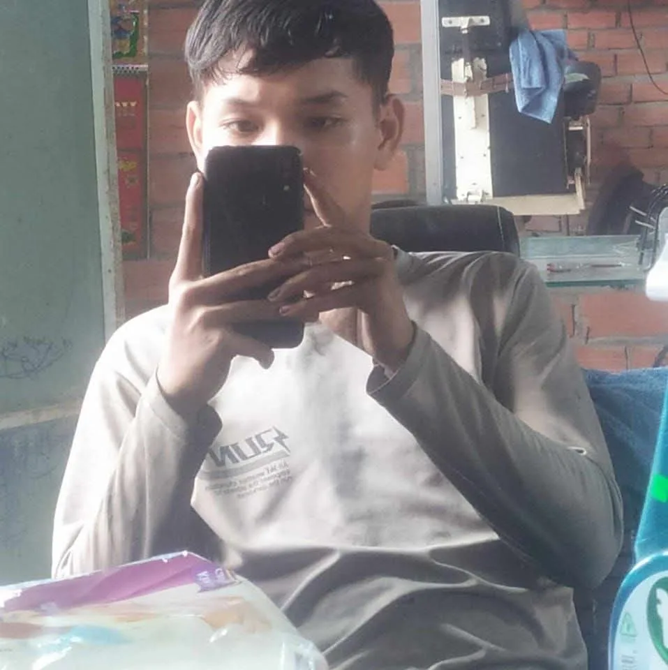 Dương tấn đạt 18 tuổi Độc thân Khu vực Bình Dương