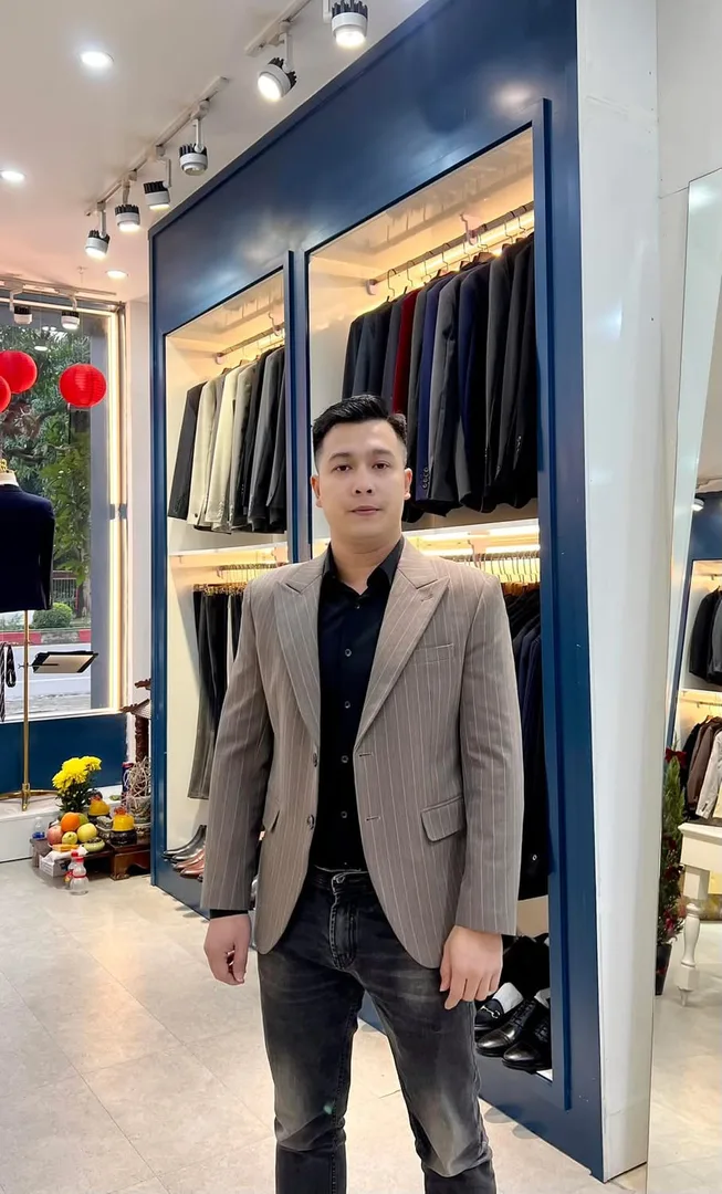Hoàng Nguyễn 46 tuổi Góa Khu vực Hồ Chí Minh