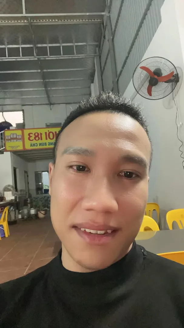 Hoàng Văn Quân 29 tuổi Độc thân Khu vực Hà Nội