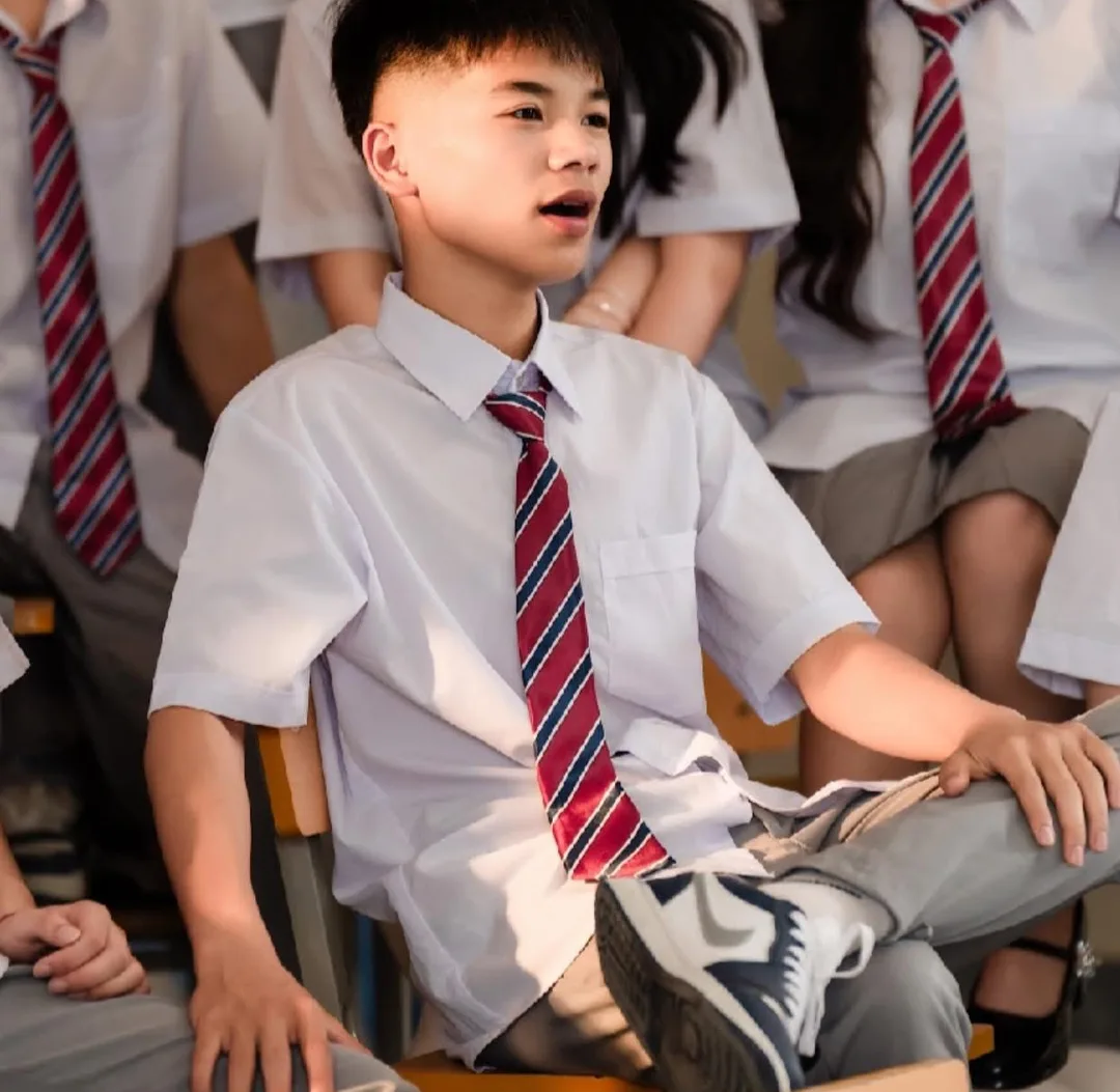 Lục doãn kiệt 18 tuổi Độc thân Khu vực Hà Nội
