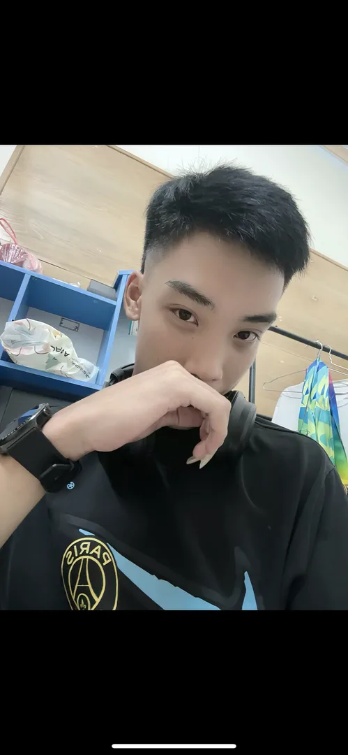 Minhh Đứcc 19 tuổi Độc thân Tìm người yêu Khu vực Nghệ An