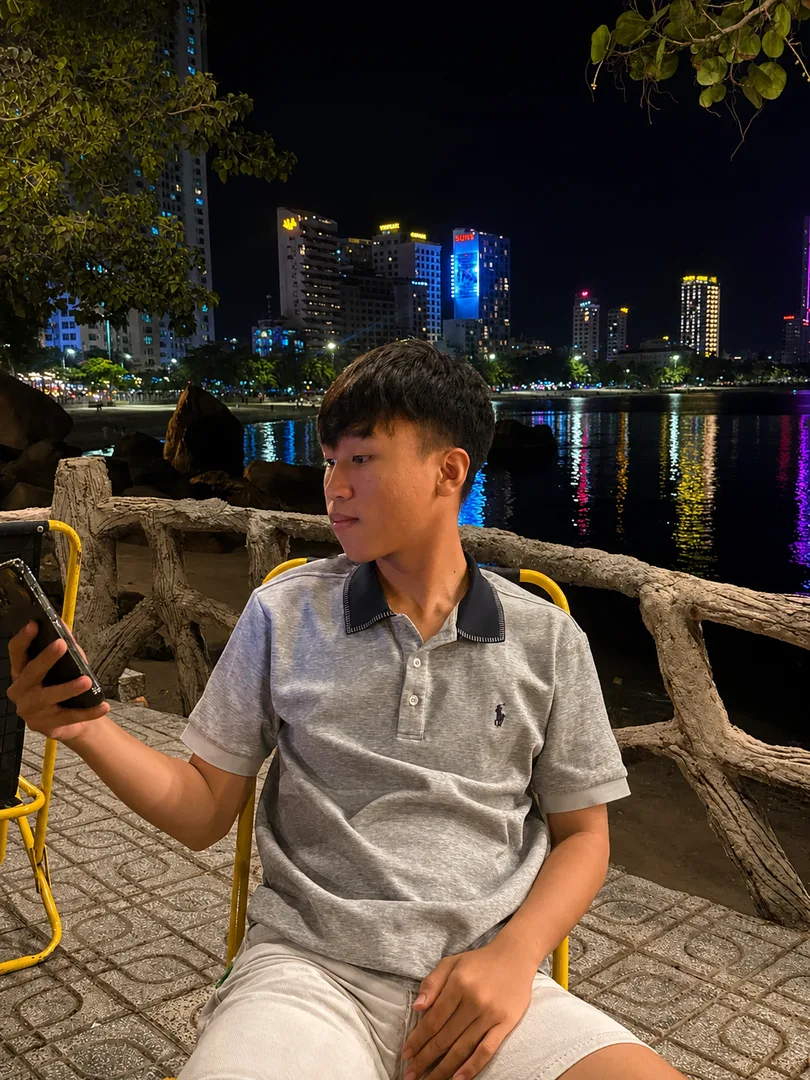 Dương Hoàng Khang 19 tuổi Độc thân Khu vực Khánh Hòa